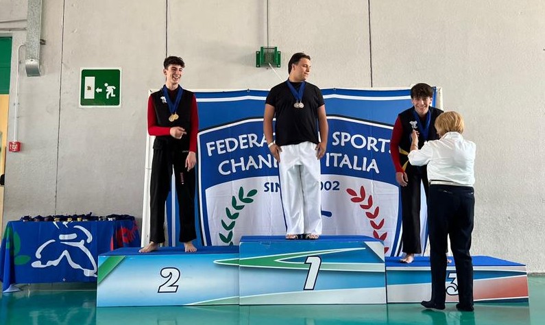 Francesco Maria Andreozzi sul podio più alto della categoria choken free