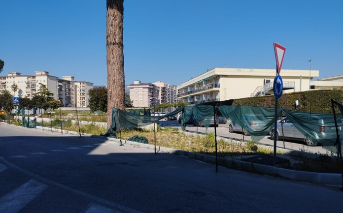 Con la chiusura di Piazza Vetrano chiudono anche le attività