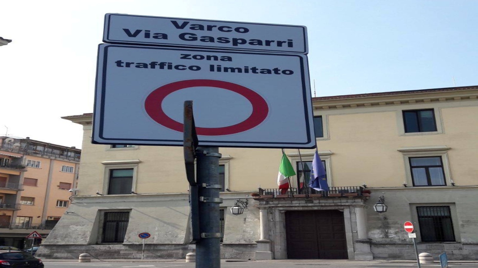 ZTL in Via Gasparri anche la domenica