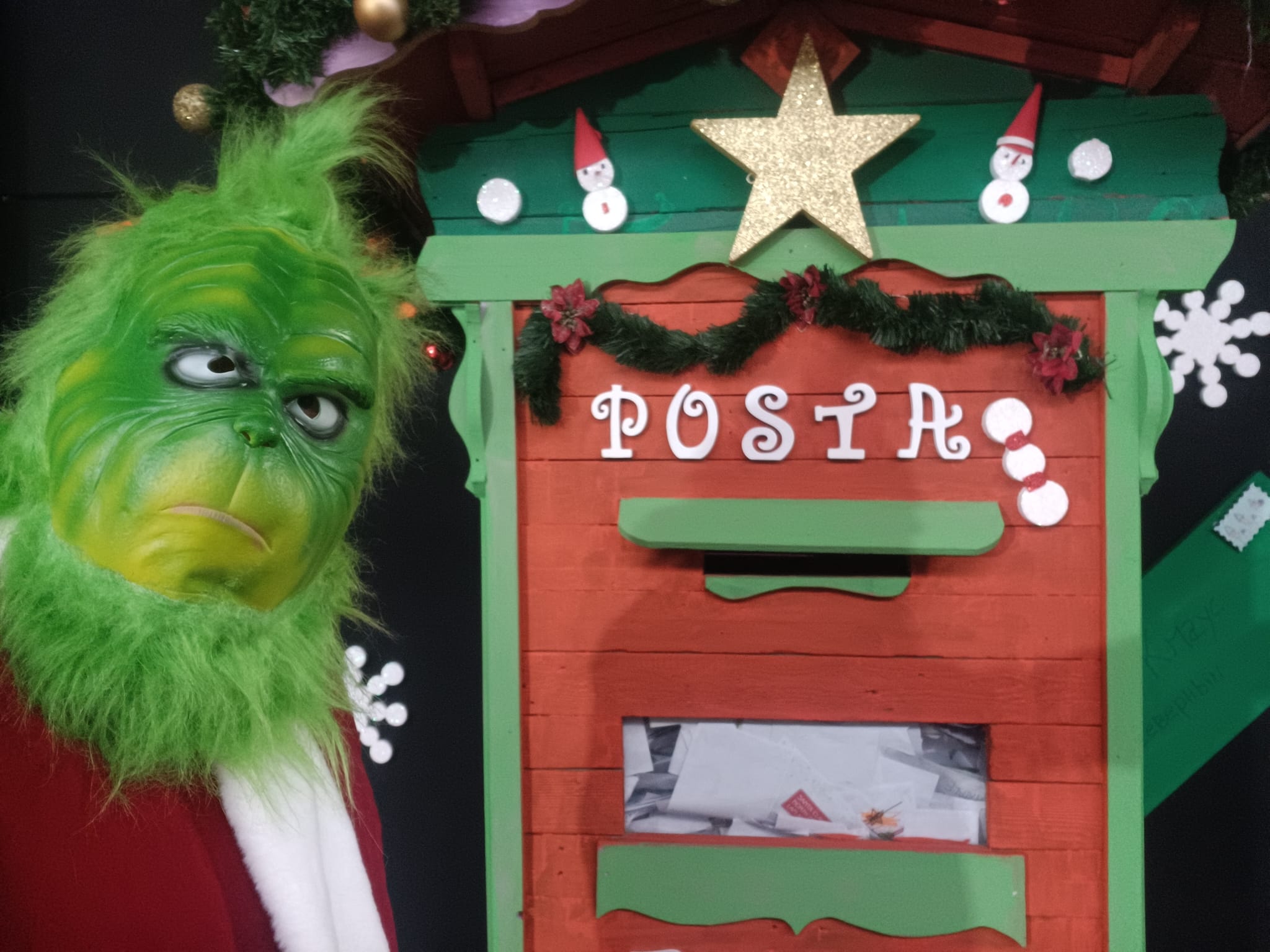 IL GRINCH PERCHE’ ODIA IL NATALE? LA STORIA DELL’ICONICO MOSTRO VERDE